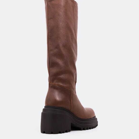 Gorgeous Brown/Tan Leather Boots (Fenton Intervalle) - Picture 10 of 12